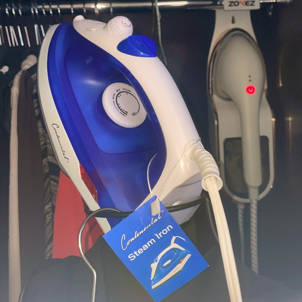 Continental Lightweight 3-way Spray/Burst/Steam Iron NWT